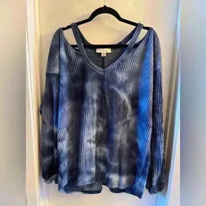 Misia Curvy woman’s off the shoulder sweater 70% Polyester 28% Rayon 2% Spandex